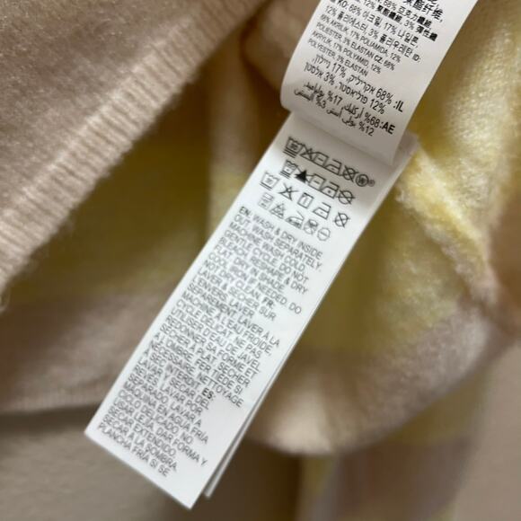 Billabong White Cap Short N Sweet Cropped Cardigan Sweater Size Medium - Picture 10 of 15